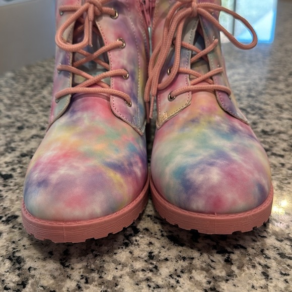 FABKIDS NWOT Tie Dye Combat Boot Girls Colorful Pink Lace-Up Side Zip Size US 5 - Picture 7 of 10